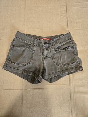 Unionbay Women's Shorts Size 3 Gray Cotton Spandex Stretch